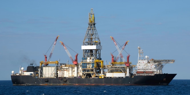 Aislamiento y flotabilidad para petróleo y gas.
