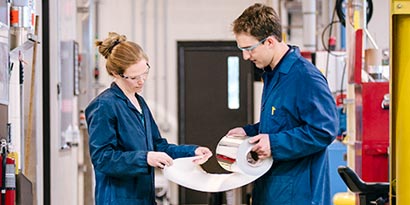 2 3M employees in lab
