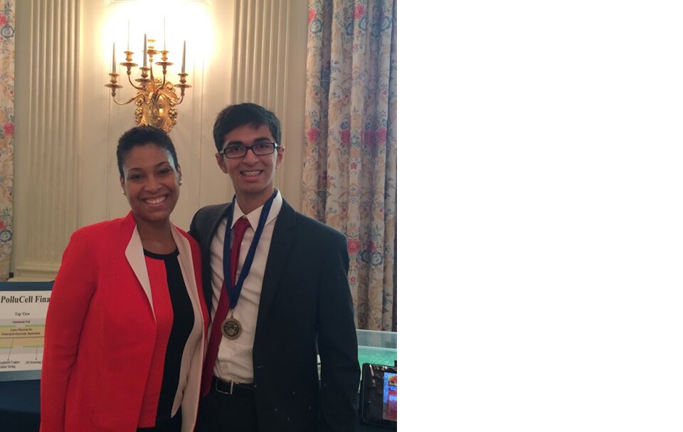 Meredith Crosby with Discovery Education 3M Young Scientist Challenge 2015 winner Sahil Doshi at the White House Science Fair.